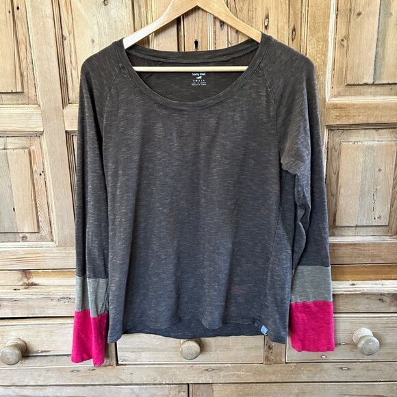 Horny Toad‎ Small Brown Crewneck Longsleeve Shirt Red Detail Colorblock Carmina - Picture 1 of 13